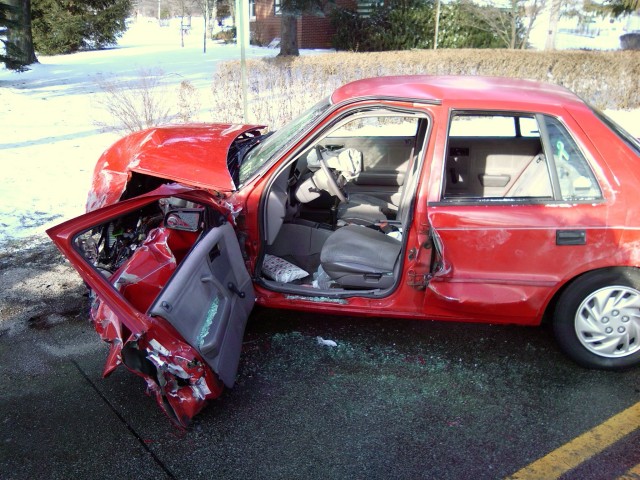 MVA WITH ENTRAPMENT 2/23/07